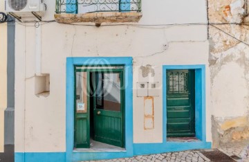 Apartamento  em Santa Maria do Castelo e Santiago e Santa Susana