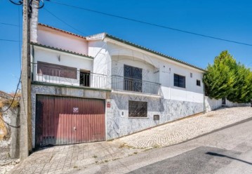 Maison 3 Chambres à Pernes