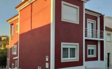 House 4 Bedrooms in Lamas e Cercal