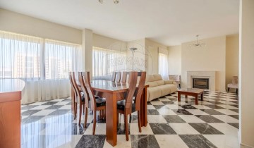 Apartamento 2 Quartos em Alvalade