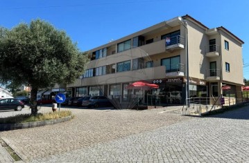 Apartamento 1 Quarto em Montalegre e Padroso