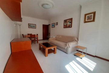 Apartamento 1 Quarto em Queluz e Belas