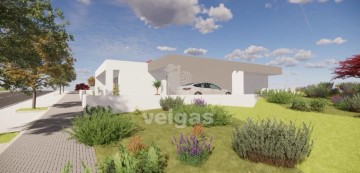 House 4 Bedrooms in Leiria, Pousos, Barreira e Cortes