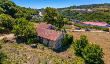 House 5 Bedrooms in Évora de Alcobaça