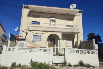 Maison  à Santa Iria de Azoia, São João da Talha e Bobadela