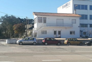 House  in Meirinhas