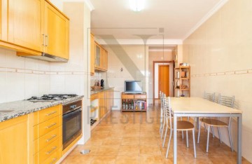 Apartamento 3 Quartos em Ceira