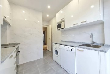 Apartment 2 Bedrooms in São Domingos de Benfica