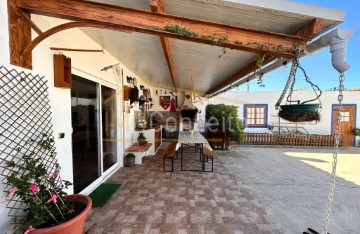 House 4 Bedrooms in Golegã