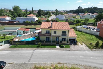 Maison 4 Chambres à Marinha Grande