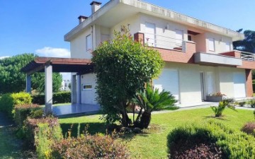 House  in Brito