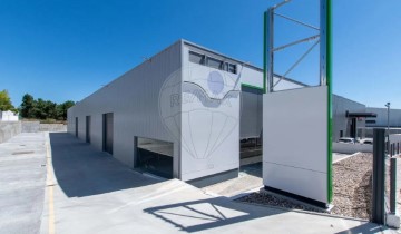 Industrial building / warehouse in Charneca de Caparica e Sobreda