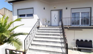 House 3 Bedrooms in Chancelaria