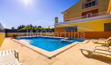 House 3 Bedrooms in Rio de Mouro