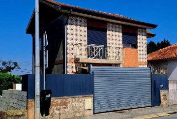 House 2 Bedrooms in Fânzeres e São Pedro da Cova