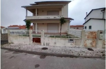 House 3 Bedrooms in Graça