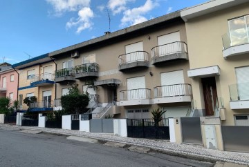 Apartamento 5 Quartos em Nogueira, Fraião e Lamaçães