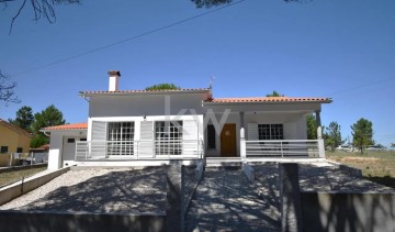 House 3 Bedrooms in Sameice e Santa Eulália