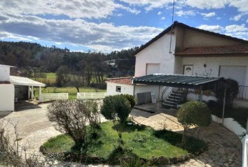 House 3 Bedrooms in Pussos São Pedro