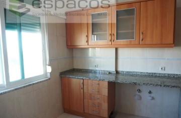 Appartement 3 Chambres à Santa Iria de Azoia, São João da Talha e Bobadela