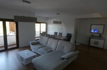 Apartamento 2 Quartos em Falagueira-Venda Nova