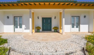 House 4 Bedrooms in Torres Novas (São Pedro), Lapas e Ribeira Branca