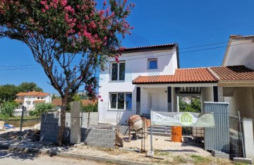 Maison 4 Chambres à Pombal