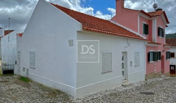 House 3 Bedrooms in Enxara do Bispo, Gradil e Vila Franca do Rosário