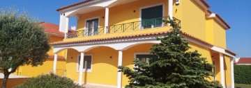 House 2 Bedrooms in Algueirão-Mem Martins