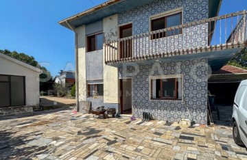 House 3 Bedrooms in Fânzeres e São Pedro da Cova