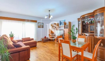 Apartment 3 Bedrooms in Vila Nova de Famalicão e Calendário