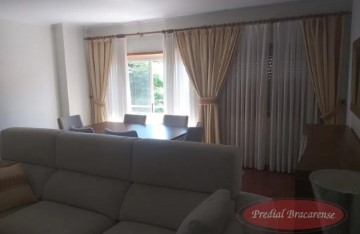 Apartamento 3 Quartos em Lomar e Arcos