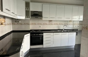 Apartamento 4 Quartos em Póvoa de Santa Iria e Forte da Casa