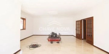 House 3 Bedrooms in Alfena