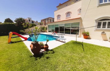 House 5 Bedrooms in Póvoa de Varzim, Beiriz e Argivai