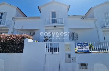 House 3 Bedrooms in Madalena