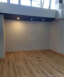 Commercial premises in Loures