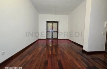 Apartamento 3 Quartos em Carvalho