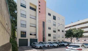 Apartamento 3 Quartos em Carnaxide e Queijas