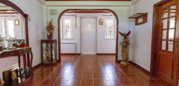 House 5 Bedrooms in Asseiceira