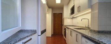 Apartamento 1 Quarto em Carcavelos e Parede