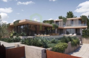 House 5 Bedrooms in Ericeira