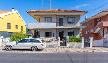 Apartamento 2 Quartos em Loures