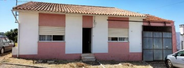 House 3 Bedrooms in Lavos