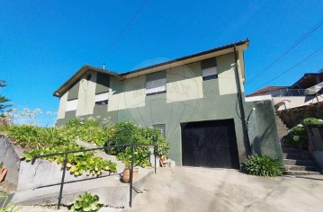 House 3 Bedrooms in Pessegueiro do Vouga