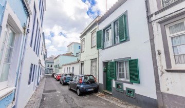 Moradia 3 Quartos em Ponta Delgada (São Pedro)