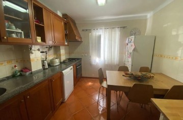 Apartamento 1 Quarto em Santa Maria do Castelo e Santiago e Santa Susana