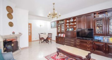 Apartamento 3 Quartos em Falagueira-Venda Nova