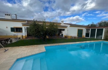 House 3 Bedrooms in Terrugem e Vila Boim