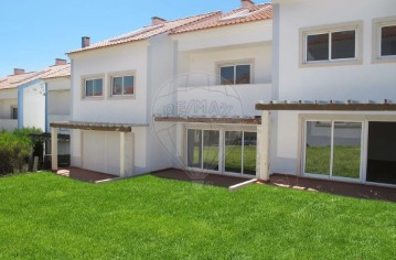 House 2 Bedrooms in Queluz e Belas